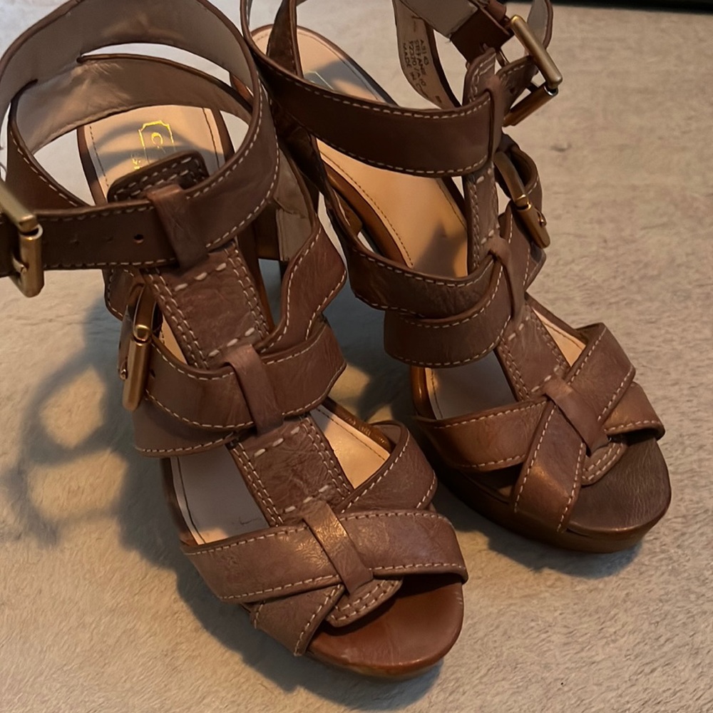 Coach pale dusty rose size 8